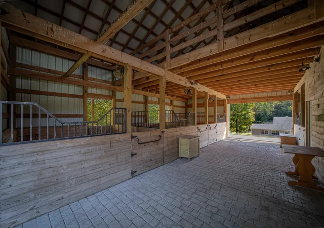 Photo 1 of Single family home for sale at 4326 Budds Crk Rd, Cunningham, TN 37052 | MLS# 3277642 | Listing updated on 2026-10-20