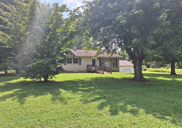 2nd image of 1221 Ethridge Red Hill Rd, Lawrenceburg, TN 38464 | MLS# 3510727