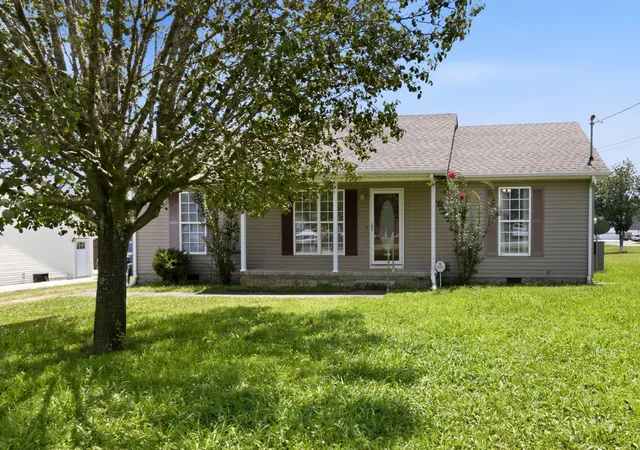 Homes for sale in Shelbyville, TN | 405 Fairway Grn, Shelbyville, TN 37160 | MLS# 3261971