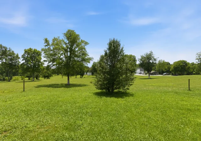 Homes for sale in Shelbyville, TN | 405 Fairway Grn, Shelbyville, TN 37160 | MLS# 3261971