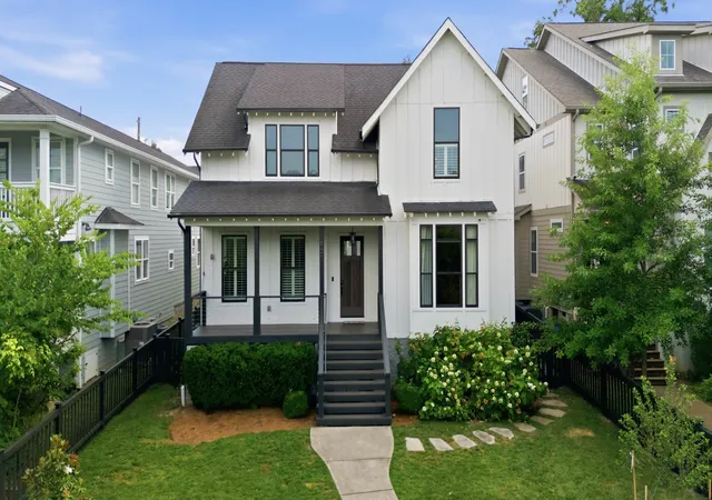 Photo 1 of Mansion for sale at 907 Halcyon Ave, Nashville, TN 37204 | MLS# 3262040 | Listing updated on 2026-09-06