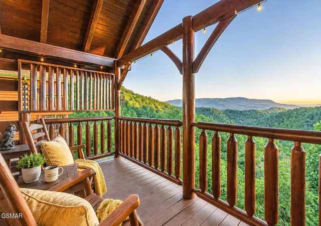 2nd image of 2819 White Oak Ridge Lane, Sevierville, TN 37862 | MLS# 3298292