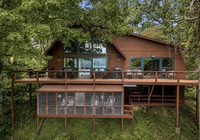image of 484 Bridgeview Pl, Smithville, TN 37166 | MLS# 3261975