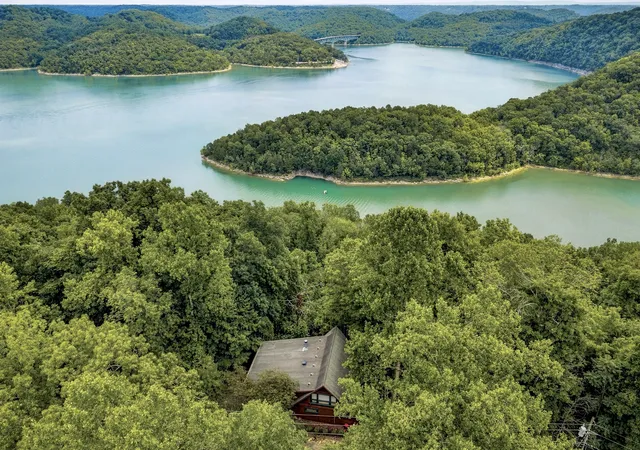 image of 484 Bridgeview Pl, Smithville, TN 37166 | MLS# 3261975