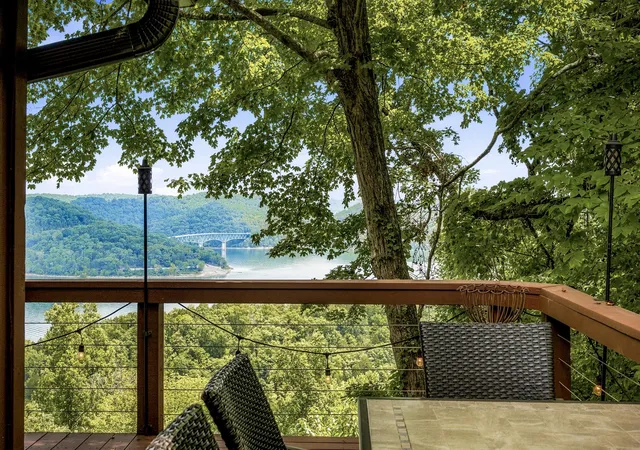 image of 484 Bridgeview Pl, Smithville, TN 37166 | MLS# 3261975
