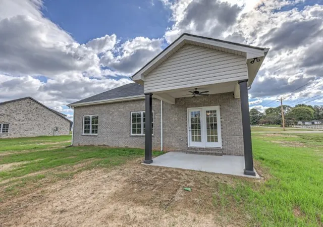 Homes for sale in Decherd, TN | 21 Bartow St, Decherd, TN 37324 | MLS# 3261962