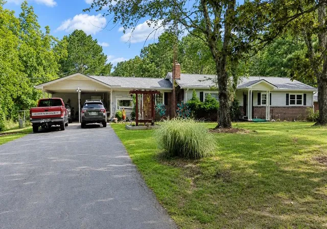 1st image of 165 Smith Ln, Camden, TN 38320 | MLS# 3272096