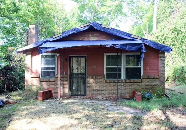 Homes for sale in Clarksville, TN | 220 N 11th St, Clarksville, TN 37040 | MLS# 3262113