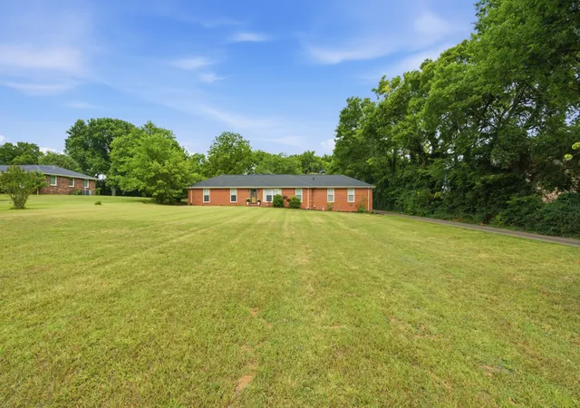 Photo 3 of Single family home for sale at 228 Maple Hl Rd, Lebanon, TN 37087 | MLS# 3263225 | Listing updated on 2026-08-28