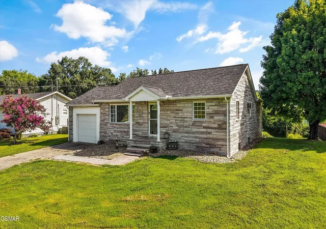 Homes for sale in Sevierville, TN | 1356 Bluegrass Road, Sevierville, TN 37862 | MLS# 3264177