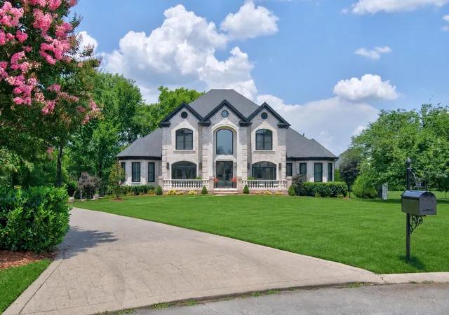 Homes for sale in Brentwood, TN | 9614 Deer Track Ct, Brentwood, TN 37027 | MLS# 3262021
