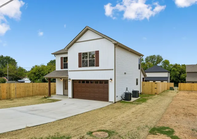 Photo 3 of Single family home for sale at 2173 Nunley St, Greenbrier, TN 37073 | MLS# 3527652 | Listing updated on 2026-09-03