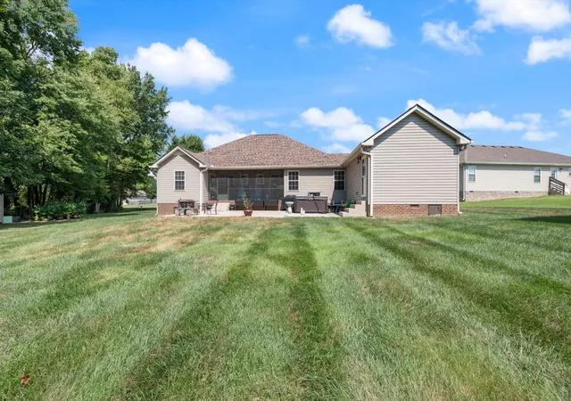 Photo 3 of Single family home for sale at 130 Beaver Crk Dr, Portland, TN 37148 | MLS# 3594377 | Listing updated on 2026-09-21