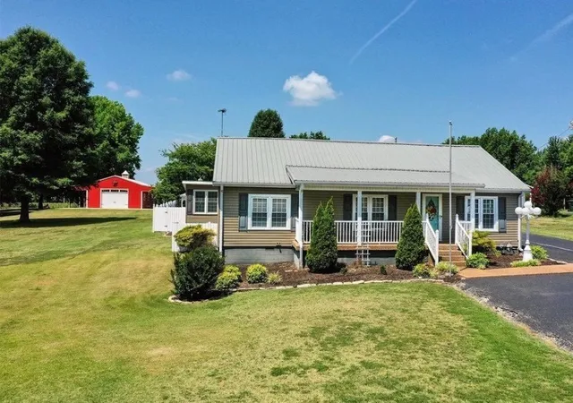 Homes for sale in Dyer, TN | 758 N Main St, Dyer, TN 38330 | MLS# 3262136