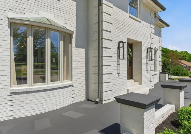 Photo 2 of Mansion for sale at 110 Poplar St, Franklin, TN 37064 | MLS# 3264118 | Listing updated on 2026-09-08