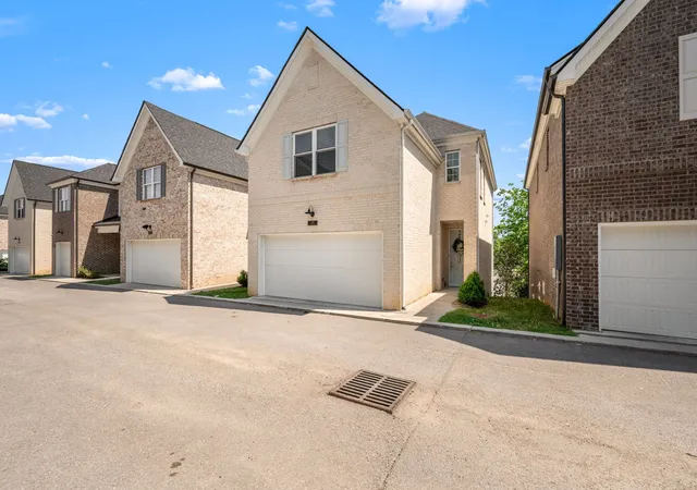Photo 1 of Single family home for sale at 2656 Lakevilla Dr #20, Nashville, TN 37217 | MLS# 3278546 | Listing updated on 2026-08-20