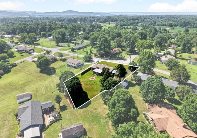 Homes for sale in Sparta, TN | 496 Sunset Dr, Sparta, TN 38583 | MLS# 3262658