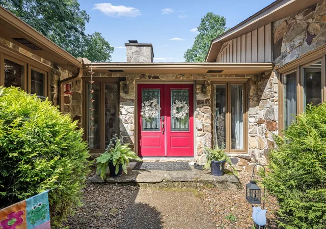 Photo 3 of Single family home for sale at 569 Haynes Rd, Sewanee, TN 37375 | MLS# 3278136 | Listing updated on 2026-08-20