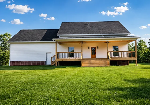 Photo 3 of Single family home for sale at 1516 Columbia Rd, Dickson, TN 37055 | MLS# 3262559 | Listing updated on 2026-09-06