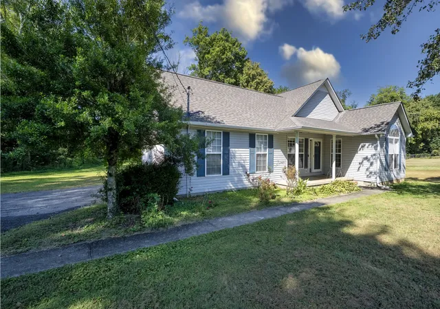 Photo 2 of Single family home for sale at 358 Bookout Ln, Cowan, TN 37318 | MLS# 3262550 | Listing updated on 2026-09-08