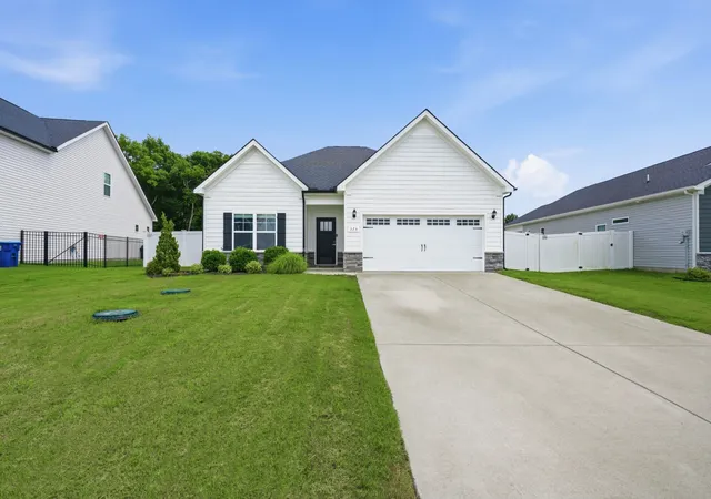 Homes for sale in Murfreesboro, TN | 325 Ruby Cate Way, Murfreesboro, TN 37128 | MLS# 3262934