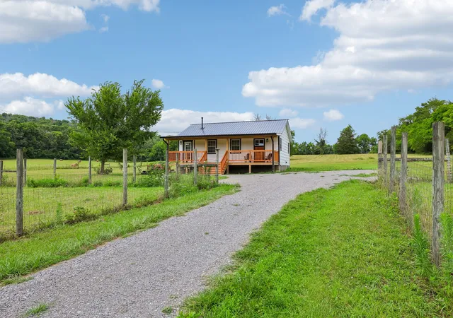 Homes for sale in Milton, TN | 12297 Elrod Mcelroy Rd, Milton, TN 37118 | MLS# 3262656