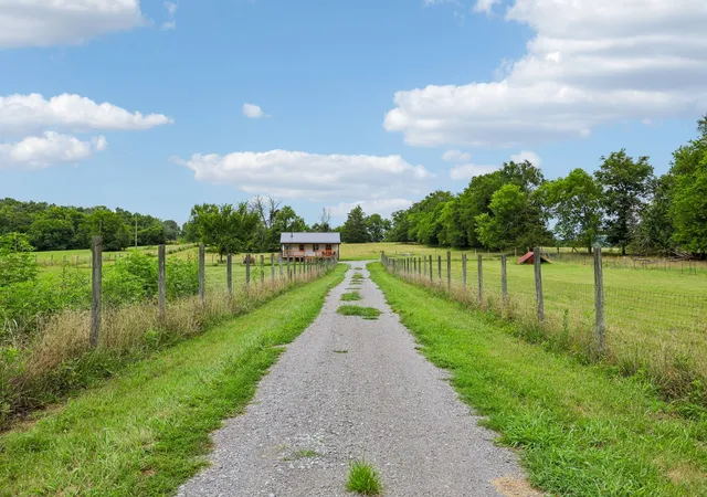 Homes for sale in Milton, TN | 12297 Elrod Mcelroy Rd, Milton, TN 37118 | MLS# 3262656