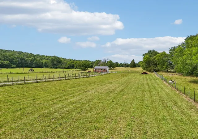 Homes for sale in Milton, TN | 12297 Elrod Mcelroy Rd, Milton, TN 37118 | MLS# 3262656