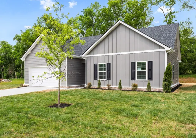 Homes for sale in Columbia, TN | 124 Centennial Lane, Columbia, TN 38401 | MLS# 3270001