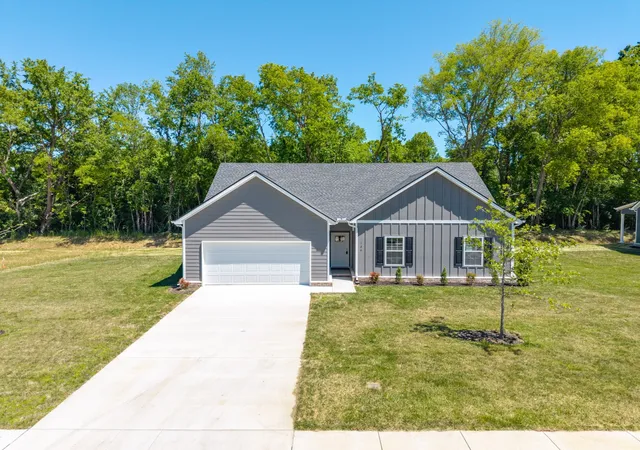 Homes for sale in Columbia, TN | 124 Centennial Lane, Columbia, TN 38401 | MLS# 3270001