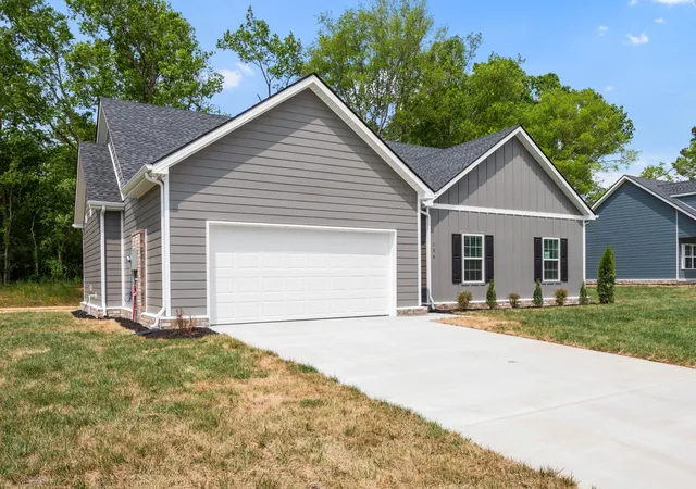 Homes for sale in Columbia, TN | 124 Centennial Lane, Columbia, TN 38401 | MLS# 3270001