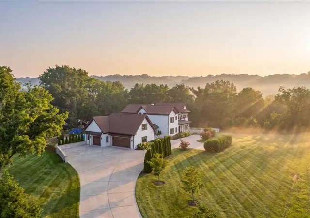 Photo 2 of Sale Pending at 3814 Mistico Ln, Franklin, TN 37064 | MLS# 3262573 | Listing updated on 2026-09-02