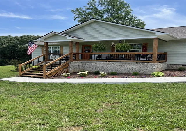 Homes for sale in Mount Pleasant, TN | 9372 Elk Ridge Rd, Mount Pleasant, TN 38474 | MLS# 3262563