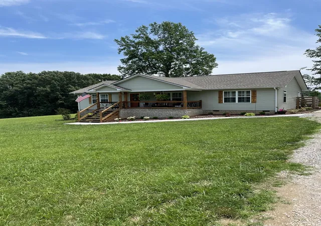 Homes for sale in Mount Pleasant, TN | 9372 Elk Ridge Rd, Mount Pleasant, TN 38474 | MLS# 3262563