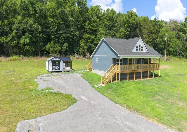 1st image of 944 Wartrace Hwy, Pleasant Shade, TN 37145 | MLS# 3301980
