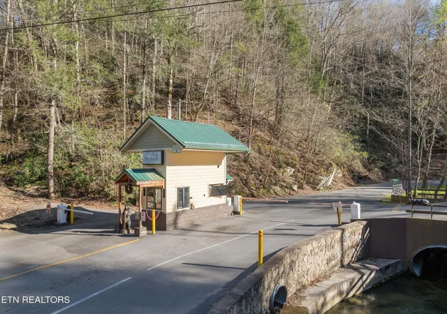3rd image of 11 Balsam Slopes Rd, Sevierville, TN 37862 | MLS# 3302177