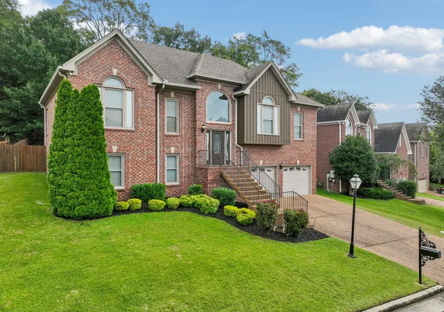 2nd image of 612 Bayhill Ct N, Hermitage, TN 37076 | MLS# 3305509