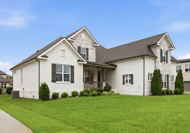 Photo 2 of Single family home for sale at 1036 Pretender Way, Columbia, TN 38401 | MLS# 3279106 | Listing updated on 2026-09-04