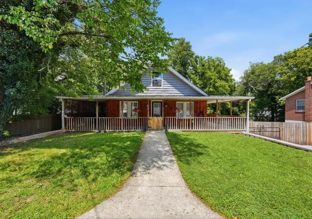 1st image of 514 E 1st St, Cookeville, TN 38501 | MLS# 3263453