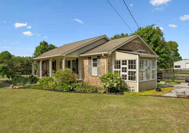 Photo 3 of Single family home for sale at 2751 Standing Oak Dr, Thompsons Station, TN 37179 | MLS# 3263160 | Listing updated on 2026-08-14
