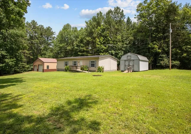 Homes for sale in Erin, TN | 211 Old Stagecoach Ln, Erin, TN 37061 | MLS# 3262654