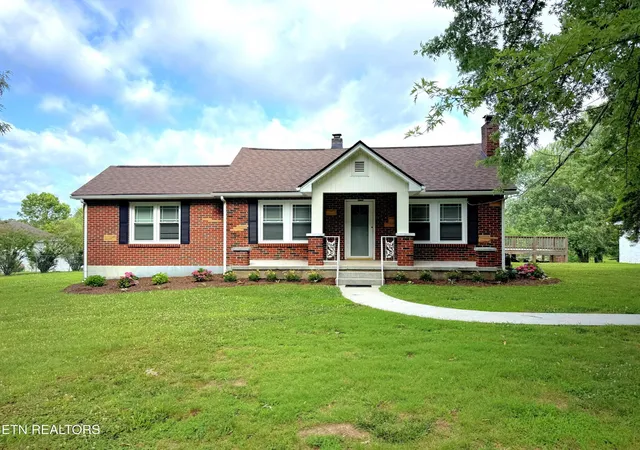 Homes for sale in Livingston, TN | 710 Rickman Rd, Livingston, TN 38570 | MLS# 3262646