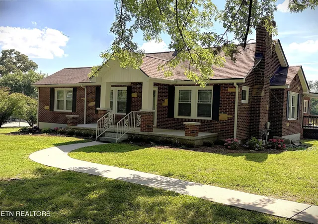 Homes for sale in Livingston, TN | 710 Rickman Rd, Livingston, TN 38570 | MLS# 3262646