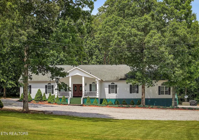 1st image of 67 Woodlands Court Lot 60 Court, Crossville, TN 38571 | MLS# 3262655