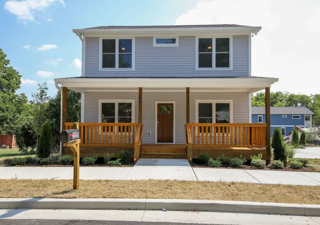 Photo 2 of Single family home for sale at 2214 14th Avenue N, Nashville, TN 37208 | MLS# 3262743 | Listing updated on 2026-08-24