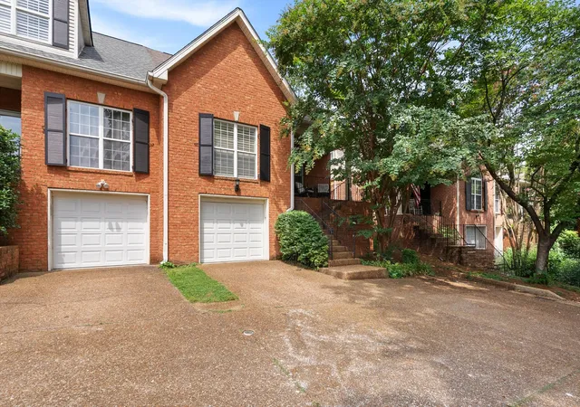 2nd image of 1200b Cedar Ln, Nashville, TN 37212 | MLS# 3502112