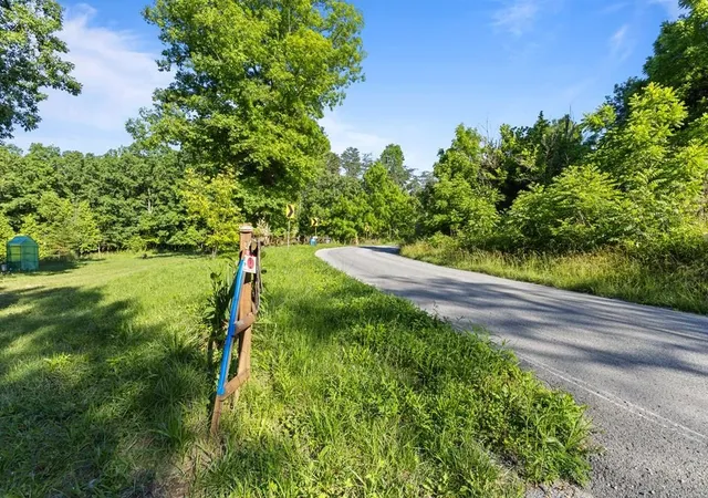Photo 3 of Single family home for sale at 2540 Gatewood Frd Rd N, Deer Lodge, TN 37726 | MLS# 3276561 | Listing updated on 2026-07-30
