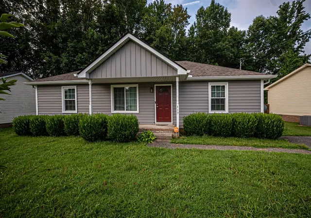 Homes for sale in Clarksville, TN | 419 Woodale Dr, Clarksville, TN 37042 | MLS# 3262795