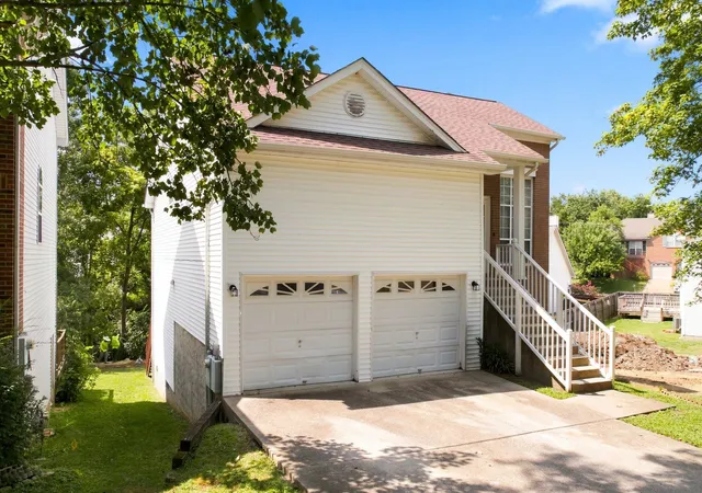 Photo 3 of Single family home for sale at 1204 Springwood Dr, Old Hickory, TN 37138 | MLS# 3510935 | Listing updated on 2026-09-04