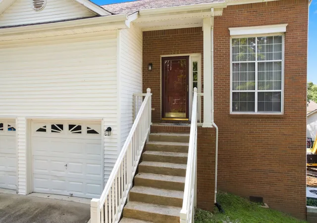 Photo 3 of Single family home for sale at 1204 Springwood Dr, Old Hickory, TN 37138 | MLS# 3510935 | Listing updated on 2026-09-24